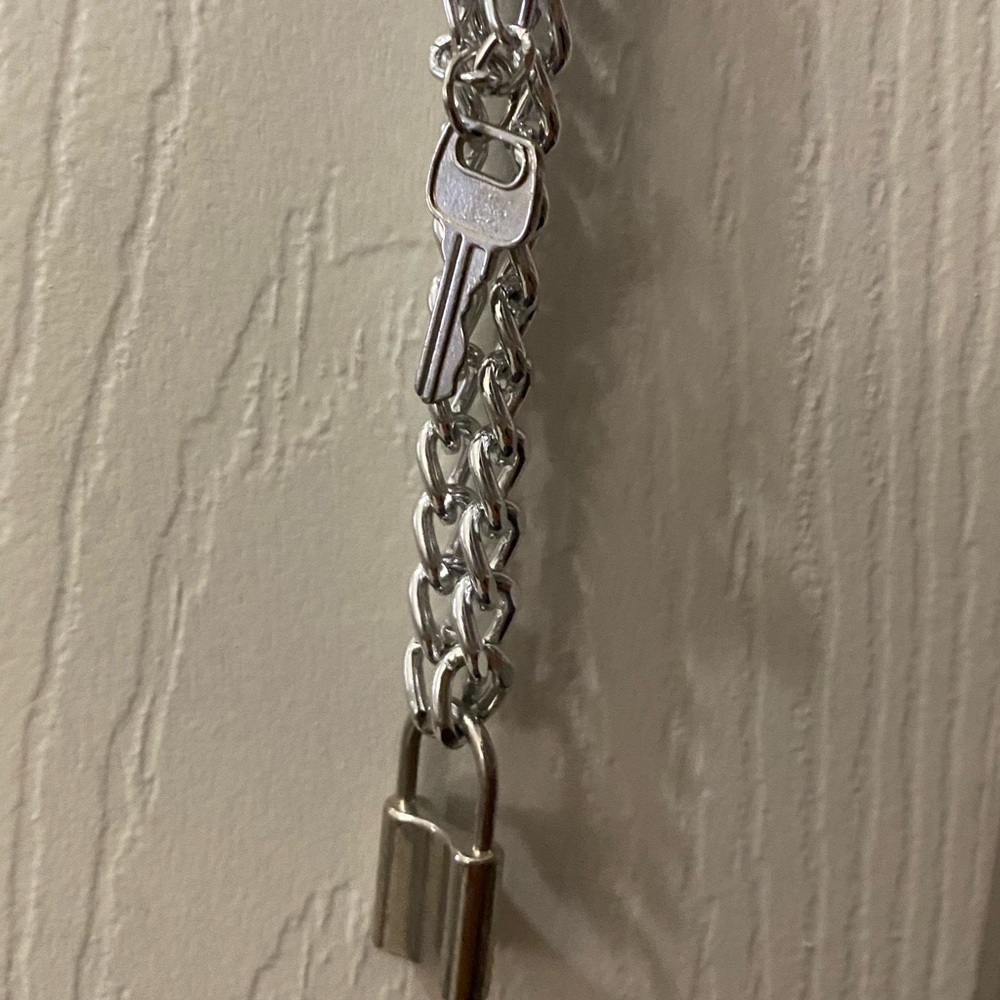 Lock & Key Chain Necklace - Picture 3 of 4